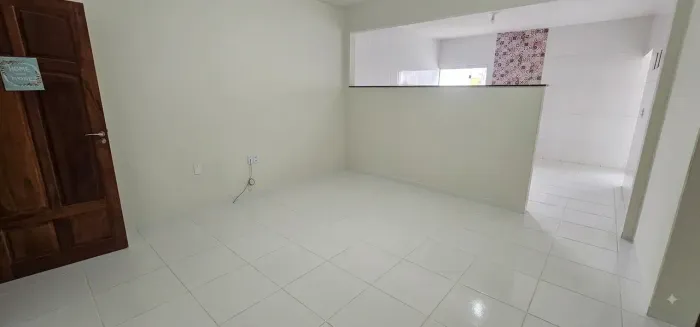 Imóvel para aluguel tem 65 metros quadrados com 2 quartos em Centro - Teixeira de Freitas