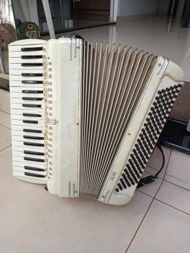 Acordeon Bomar ( Italiana)
