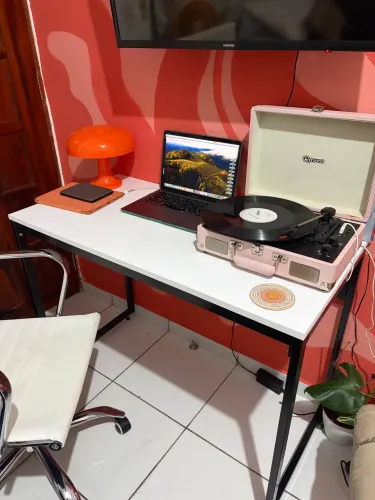 Vendo Escrivaninha Branca Industrial Excelente 1mX50cm