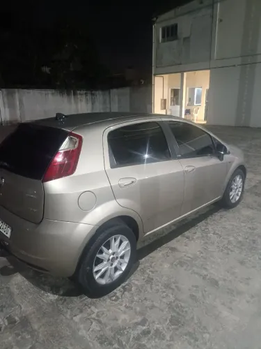 Fiat Punto Essence 1.6 Flex 16V 5P 2011