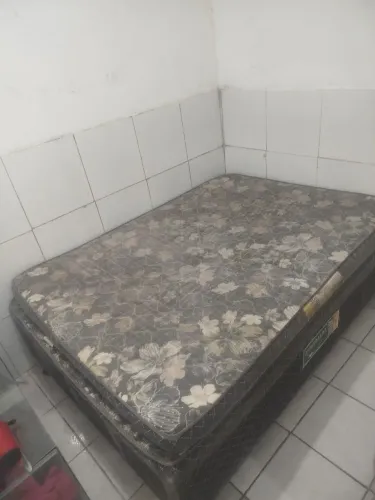 CAMA BOX SEMI NOVA