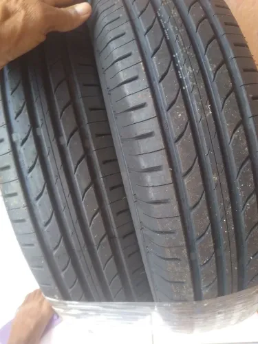 Vende se 2 pneus novos zero nunca rodou ainda está no plástico ganhei mas conpr9u errado