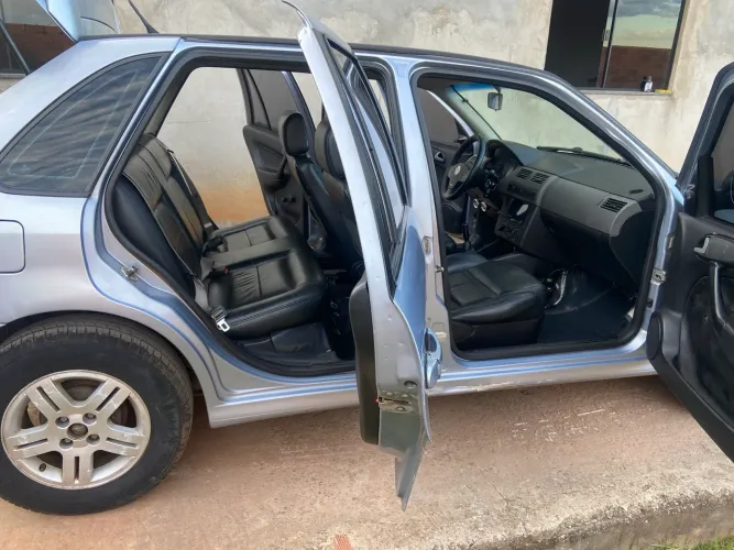 Volkswagen Gol Geração III 1.0 MI 16V Turbo Gasolina Mec. 4P 2001