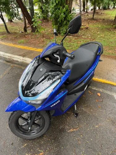 Fluo com 300km rodados 0km