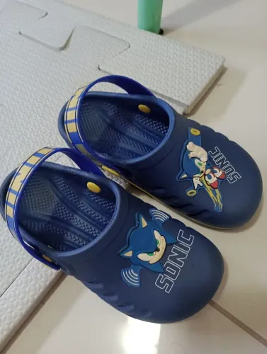 Sandália tipo Croc infantil Sonic - Tam 26/27