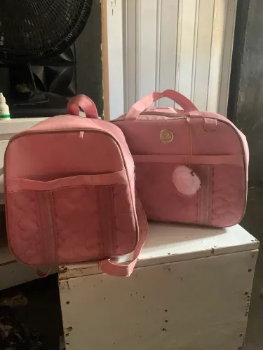 Bolsa maternidade semi nova 