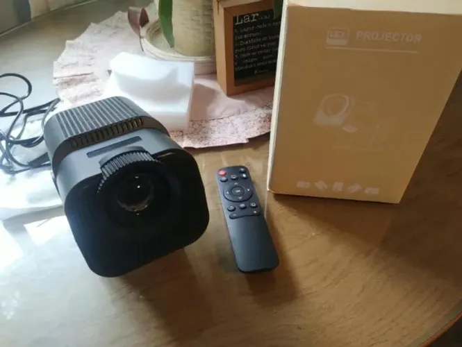 Projetor Smart HY320 Novo - Android 12 - Bluetooth Wi-fi