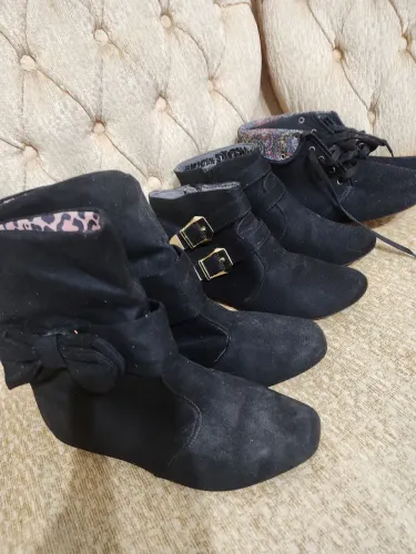 Lote botas tamanho 35 excelente estado!!!