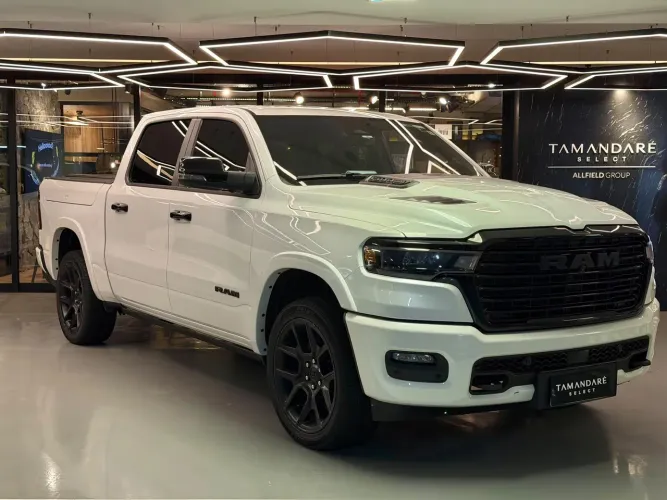 Ram 1500 Laram. Night ED. Bi-TB 3.0 4X4 Aut. 2025