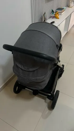 Carrinho bebê Safety 1st
