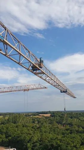 Grua FM 1040