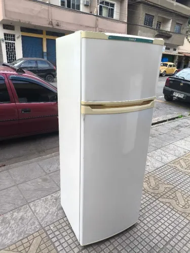 Geladeira 1 mês garantia, entrego volta redonda