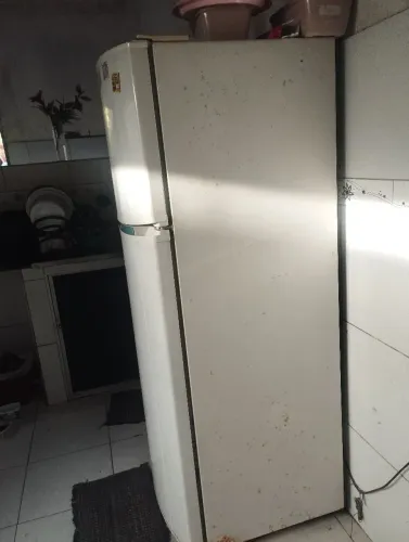 Uma geladeira bem conservada