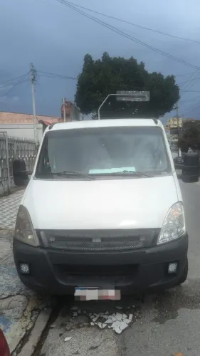 Iveco Daily Furgão 30-130 2.3 10,8m³(die)(e5) 2010