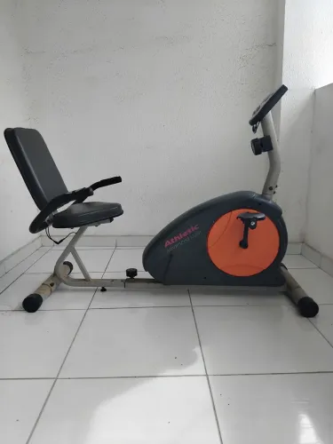 Bicicleta ergometrica horizontal Athletic Advanced 370 BH