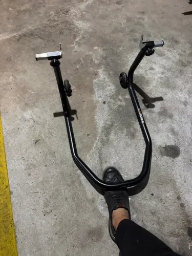 Cavalete para moto esportiva
