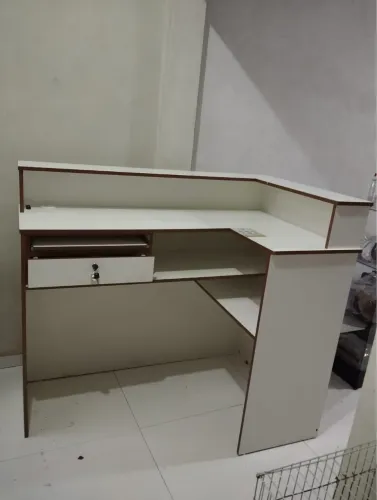 Caixa de loja em MDF