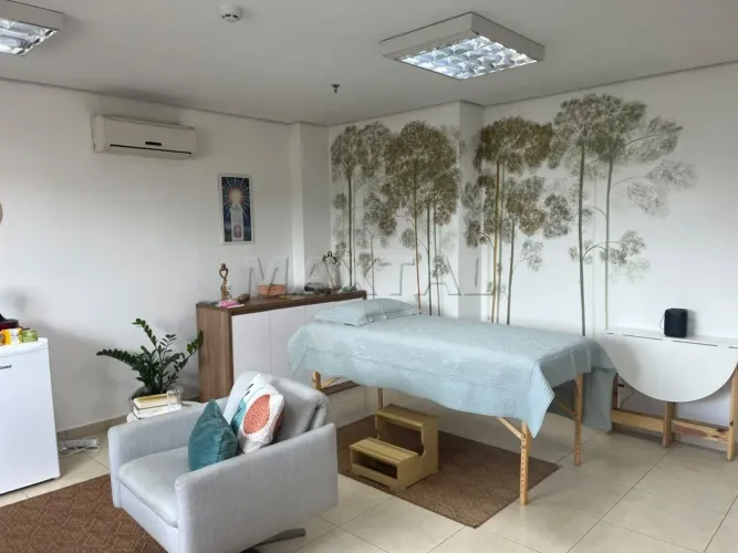 Loja comercial para venda na região de Santana com 47m², com 2 banheiro e 1 vaga.