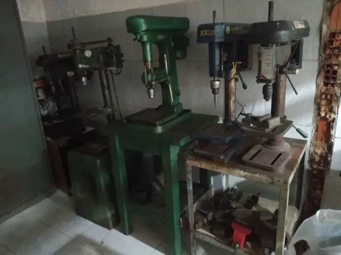 Fresadora,torno, furadeira serra vaivém e de fita,prensa hidráulica, policorte 