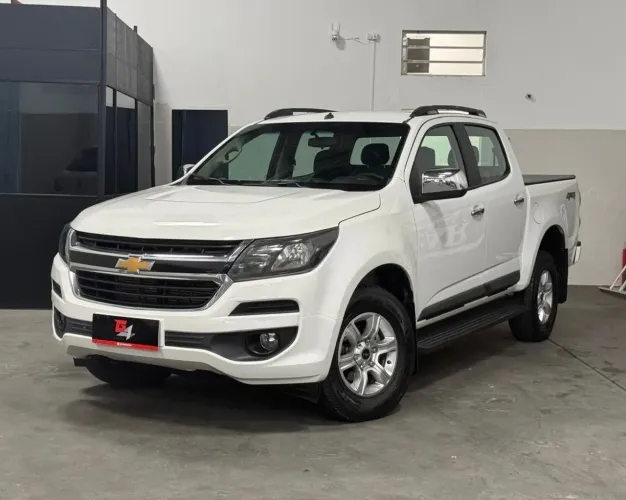 Chevrolet S10 Pick-up LS 2.8 TDI 4X4 CD Dies. Mec. 2017