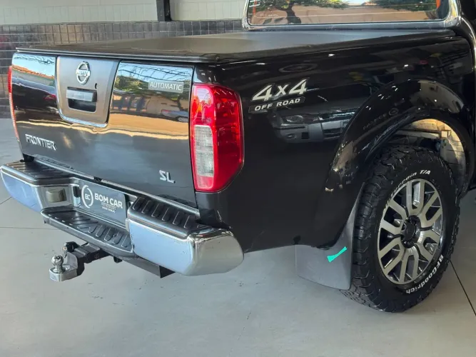 Nissan Frontier SL CD 4X4 2.5tb Diesel AUT 2014