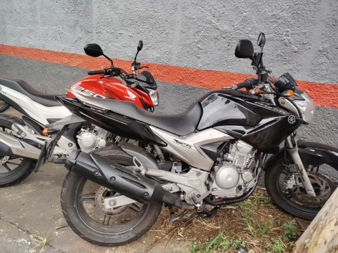 Vendo Fazer 250 2012