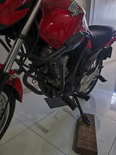 Protetor de carenagem para Titan