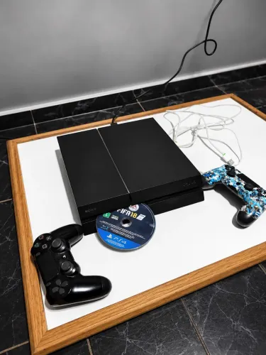 PS4 500GB + 2 Controles + FIFA 18 | Funcionando Perfeitamente