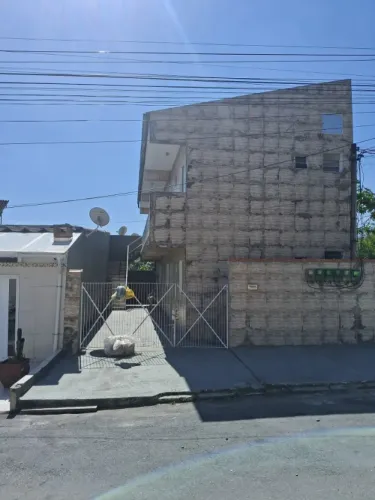 Excelente Studio no Centro de Santíssimo