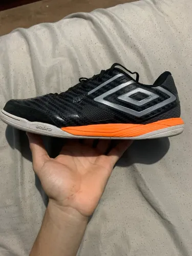 Chuteira pro 5 usa mais em ótimo estado Usei poucas vezes 