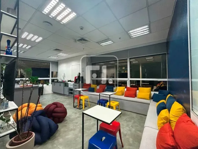 Escritório para aluguel e venda com 476 metros quadrados em Real Parque - São Paulo - SP