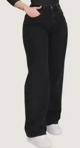 Vendo calça preta TAM 36 novinha