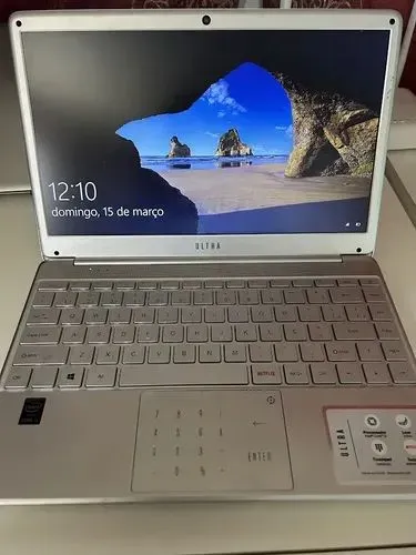Notebook Ultra i3 conservado
