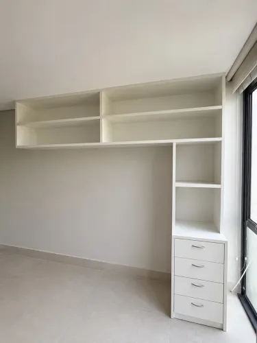 Estante em MDF branco