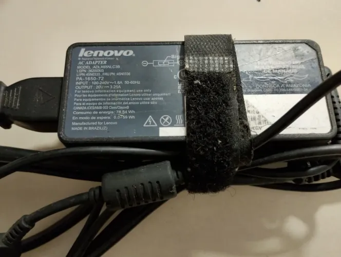 Vendo fonte para notebook Lenovo original plug tipo USB por 50 reais 