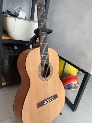Violão Yamaha C40M seminovo