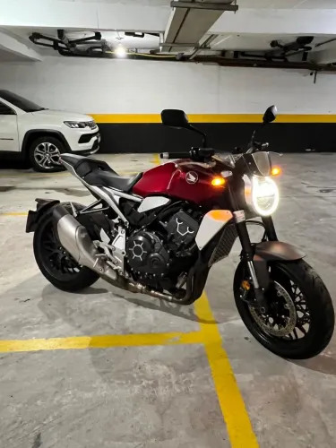 Honda Cb1000r 2022 / Abaixo da FIP