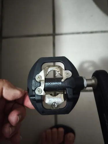 Vendo pedal rockbros com rolamento selado com prataforma e clip 2 em 1 só 170 reais 
