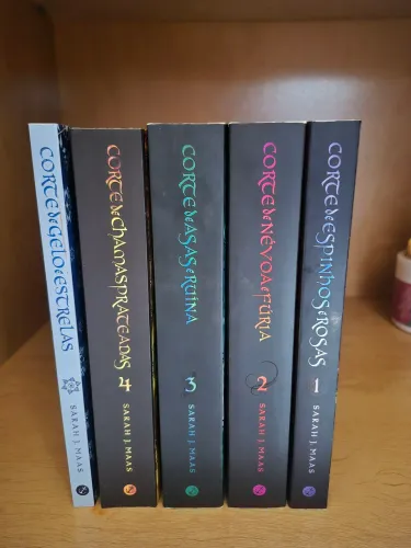 Box de Corte de Espinhos e Rosas