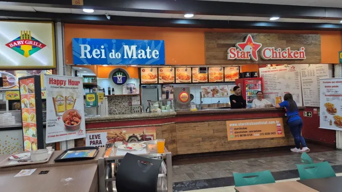 Star chicken contrata fritador