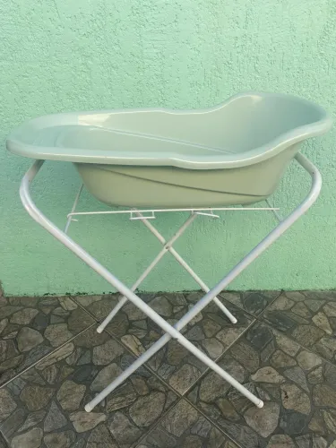 Banheira com suporte