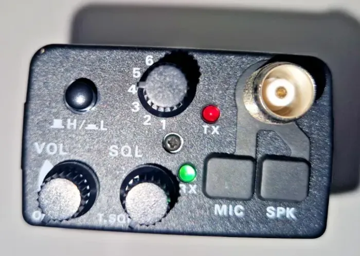 Radio Transceptor portatil Vertex / Motorola VX-200  VHF