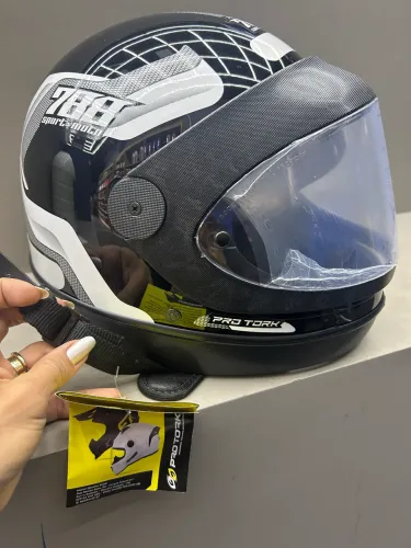 Capacete novo nunca usado
