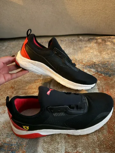 Tênis Puma Ferrari