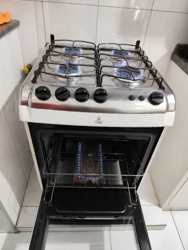 Fogão Electrolux Chef 4 Bocas com Acendimento Automático e Tampa de Vidro