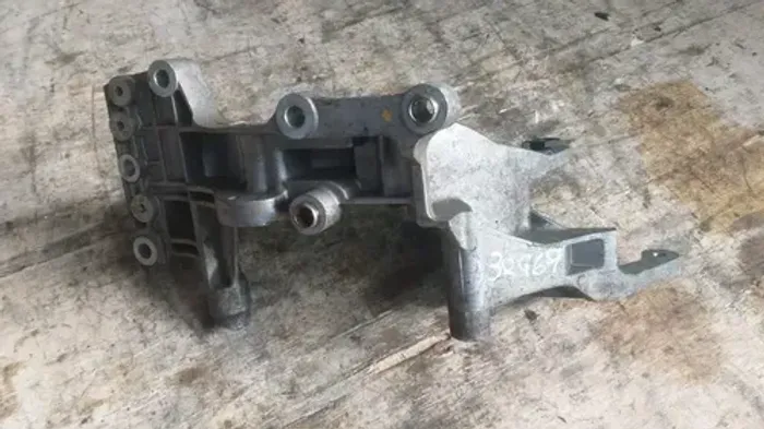 Suporte Do Alternador Hyundai Ix35 2012 (30g69)
