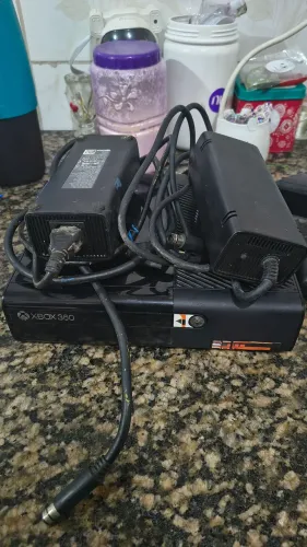 Xbox 360 E console com problema.
