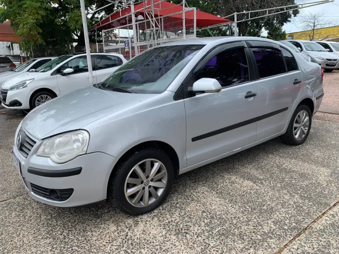 Volkswagen Polo Sedan 1.6 MI Total Flex 8V 4P 2010