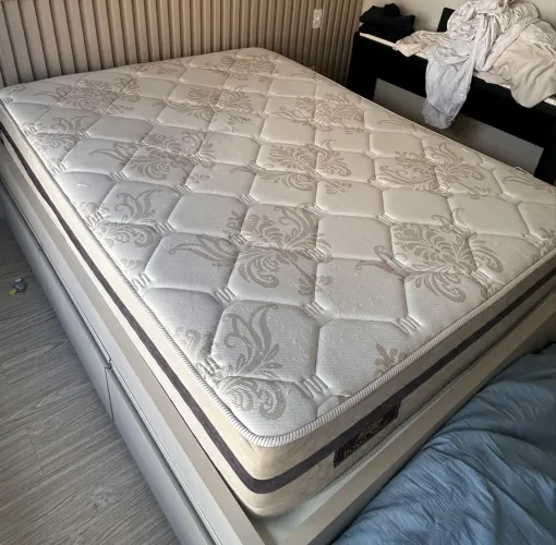 Colchão Bossanova Gazin 2 anos de uso