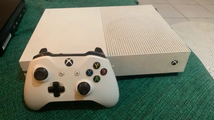 Xbox one s branco